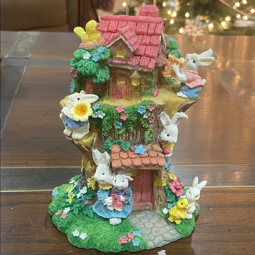 Charming Rabbit Figurine House